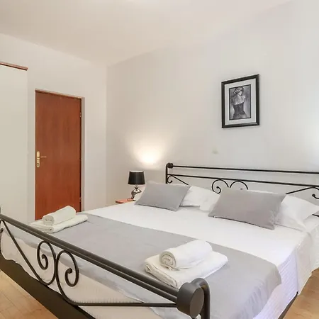 Apartment Prizba Bb IV