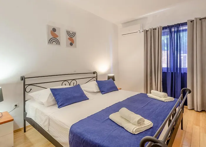 Διαμέρισμα Bb Iv