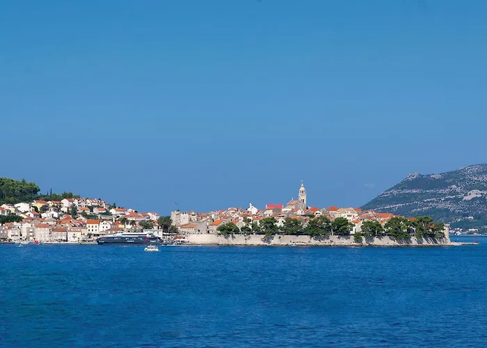 Διαμέρισμα Bb Iv *